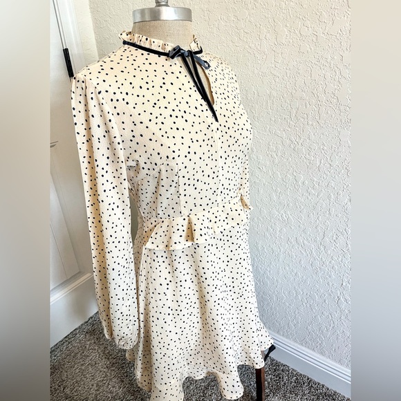 Nasty Gal Don’t Bow Breaking My Heart Dress Size 6 - Picture 8 of 8